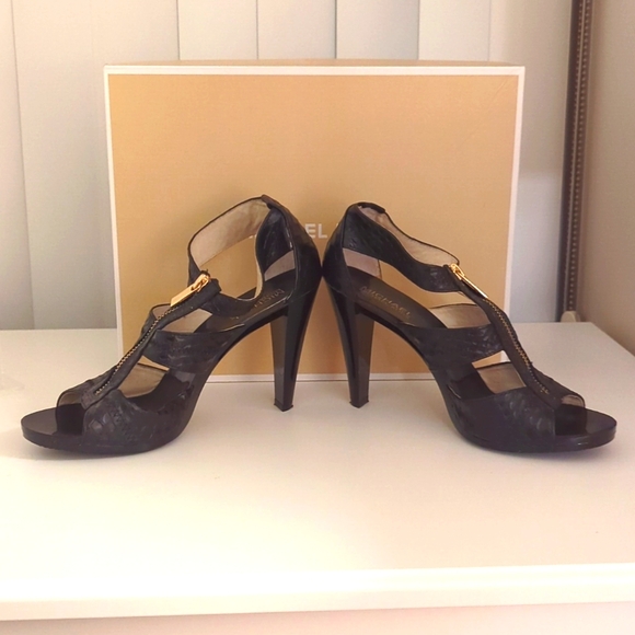 Michael Kors, Black crocodile straps dressy heels. Size 8.5 M - Picture 2 of 3